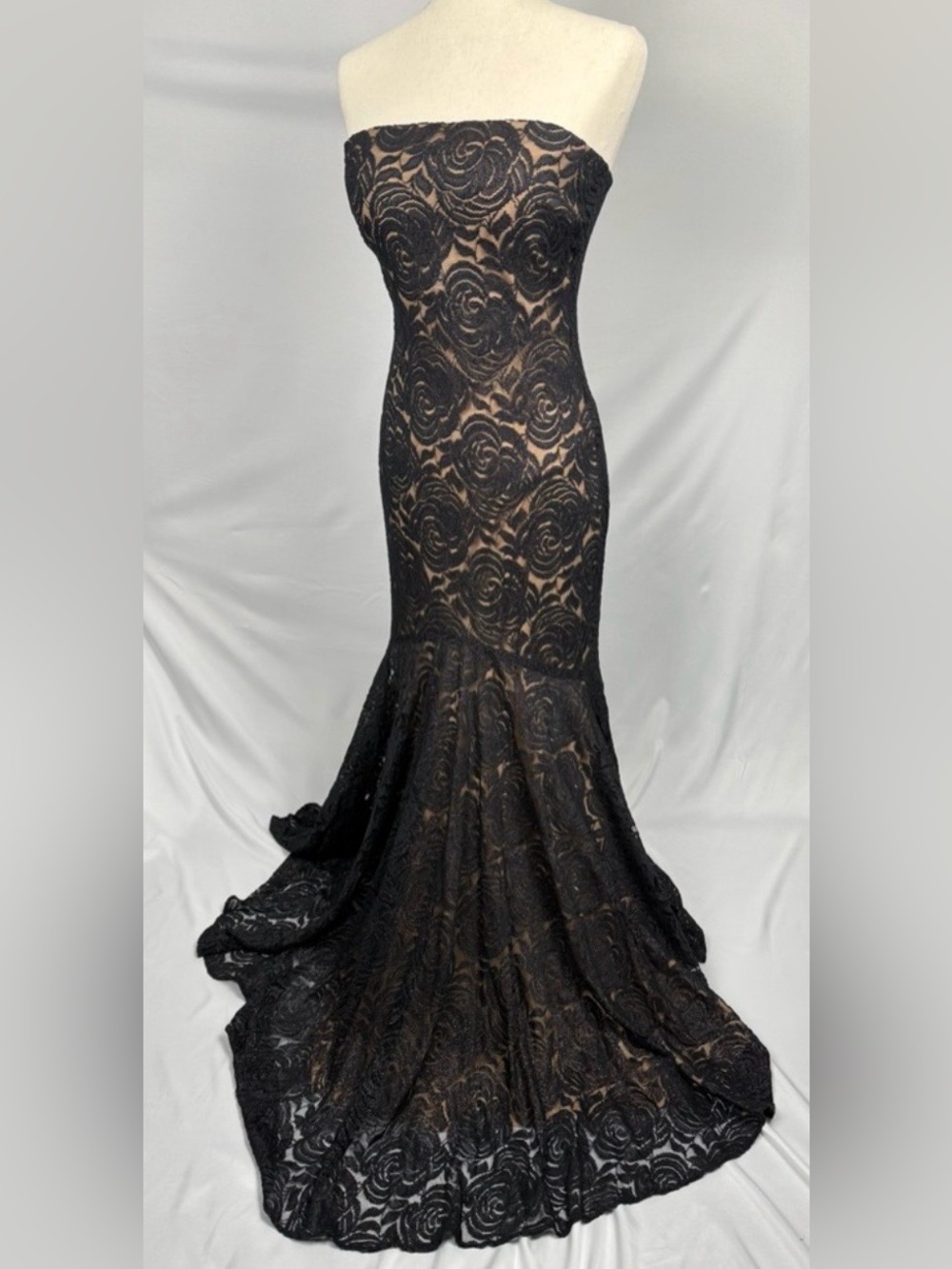 Cache Black Lace Strapless Maxi Dress